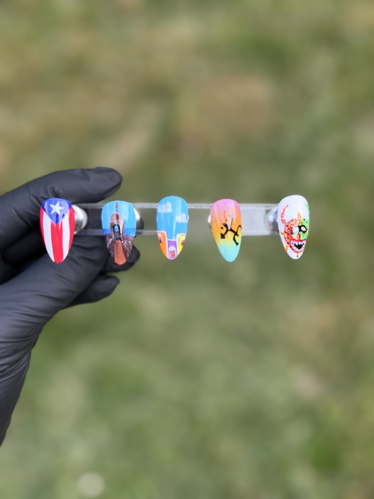 Places nail set